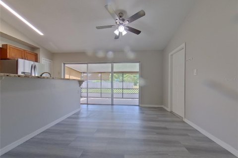 Casa en alquiler en Winter Springs, Florida, 3 dormitorios, 93.65 m2 № 1907172 - foto 4