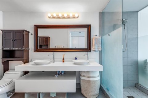 Copropriété à vendre à Miami, Floride: 2 chambres, 102.1 m2 № 1945786 - photo 14