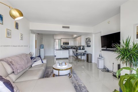 Copropriété à vendre à Miami, Floride: 2 chambres, 102.1 m2 № 1945786 - photo 9