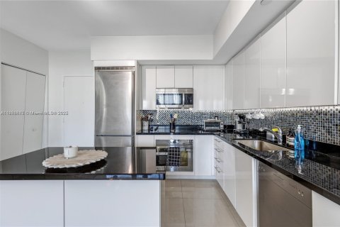 Copropriété à vendre à Miami, Floride: 2 chambres, 102.1 m2 № 1945786 - photo 5