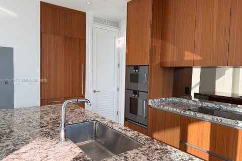 Copropriété à louer à Miami, Floride: 2 chambres, 109.53 m2 № 2154233 - photo 2