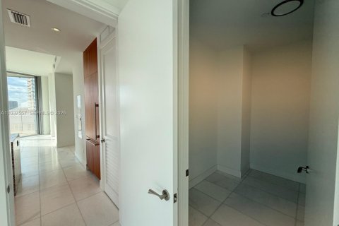 Copropriété à louer à Miami, Floride: 2 chambres, 109.53 m2 № 2154233 - photo 9