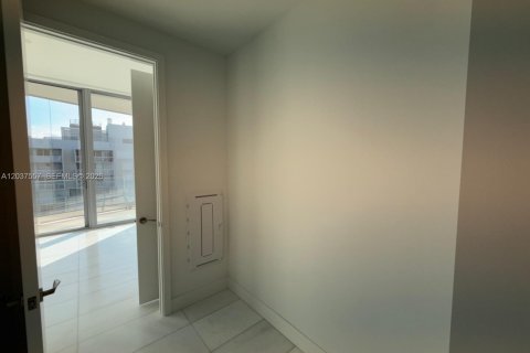 Copropriété à louer à Miami, Floride: 2 chambres, 109.53 m2 № 2154233 - photo 8