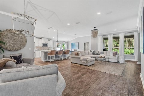 Villa ou maison à vendre à Palm Coast, Floride: 5 chambres, 271.74 m2 № 2406812 - photo 4