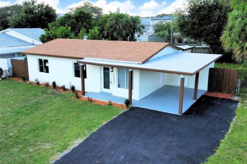 Villa ou maison à vendre à Riviera Beach, Floride: 3 chambres, 90.3 m2 № 1966967 - photo 1
