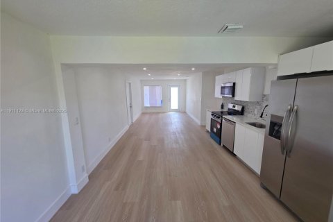 Villa ou maison à vendre à Riviera Beach, Floride: 3 chambres, 90.3 m2 № 1966967 - photo 7