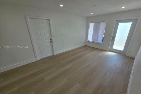 Villa ou maison à vendre à Riviera Beach, Floride: 3 chambres, 90.3 m2 № 1966967 - photo 11