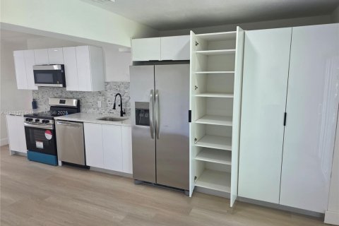 Villa ou maison à vendre à Riviera Beach, Floride: 3 chambres, 90.3 m2 № 1966967 - photo 9