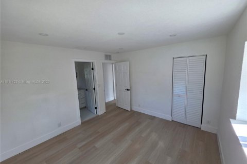 Villa ou maison à vendre à Riviera Beach, Floride: 3 chambres, 90.3 m2 № 1966967 - photo 13