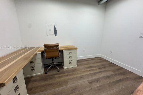 Купить коммерческую недвижимость в Майами, Флорида № 2054578 - фото 10