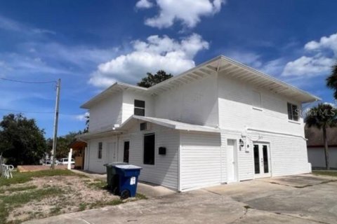 Commercial property in South Daytona, Florida № 1366483 - photo 1