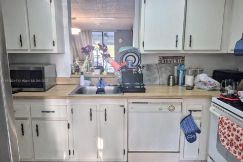 Condo in Margate, Florida, 2 bedrooms  № 1752749 - photo 6