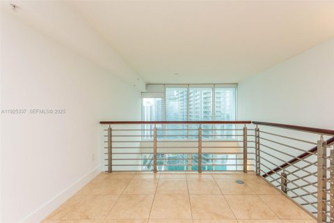 Condominio en venta en Miami, Florida, 1 dormitorio, 91.69 m2 № 1990262 - foto 25