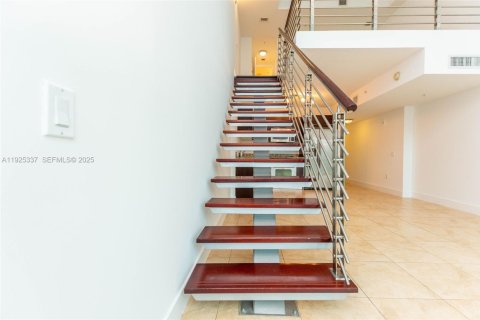 Condominio en venta en Miami, Florida, 1 dormitorio, 91.69 m2 № 1990262 - foto 20