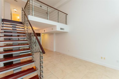 Condominio en venta en Miami, Florida, 1 dormitorio, 91.69 m2 № 1990262 - foto 14