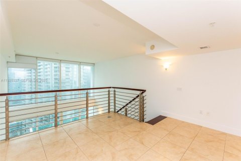 Condominio en venta en Miami, Florida, 1 dormitorio, 91.69 m2 № 1990262 - foto 22