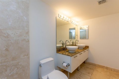 Condominio en venta en Miami, Florida, 1 dormitorio, 91.69 m2 № 1990262 - foto 28