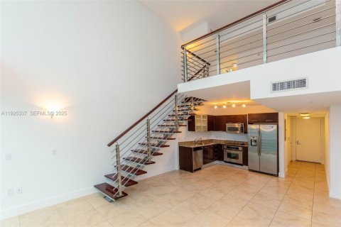 Condominio en venta en Miami, Florida, 1 dormitorio, 91.69 m2 № 1990262 - foto 12