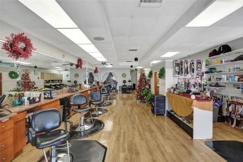 Commercial property in Miramar, Florida № 1937902 - photo 22