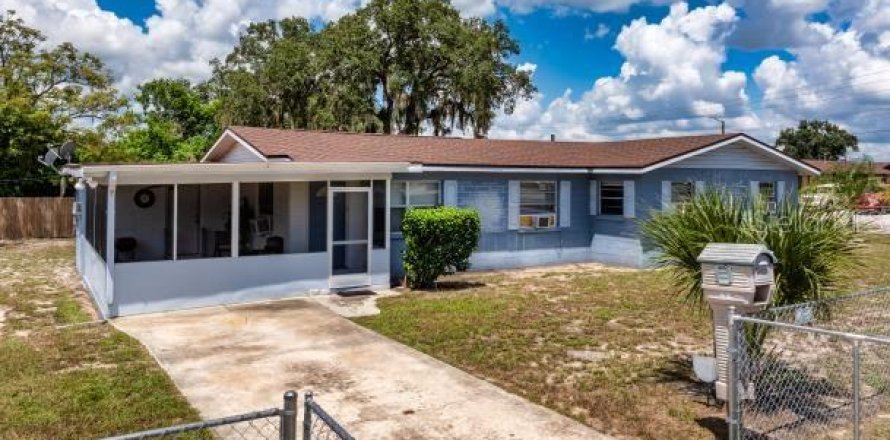 Propiedad comercial en Lake Wales, Florida 4 dormitorios, 202.9 m2 № 1904990