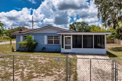 Propiedad comercial en venta en Lake Wales, Florida, 4 dormitorios, 202.9 m2 № 1904990 - foto 2