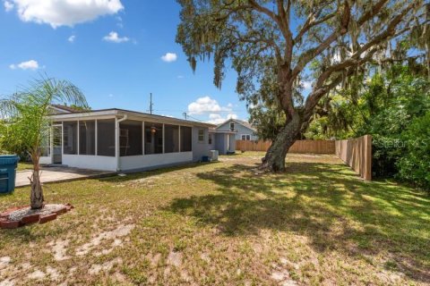 Propiedad comercial en venta en Lake Wales, Florida, 4 dormitorios, 202.9 m2 № 1904990 - foto 3
