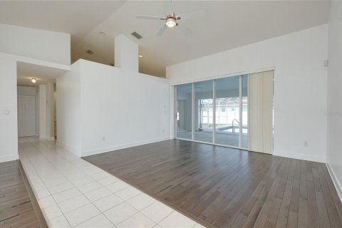 Villa ou maison à vendre à Port Charlotte, Floride: 3 chambres, 201.78 m2 № 2396894 - photo 9