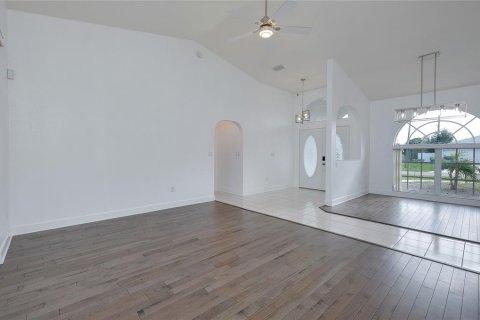 Villa ou maison à vendre à Port Charlotte, Floride: 3 chambres, 201.78 m2 № 2396894 - photo 12