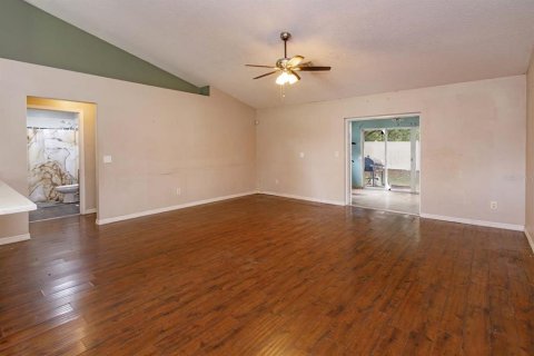 Villa ou maison à vendre à Mascotte, Floride: 4 chambres, 170.57 m2 № 2406536 - photo 14