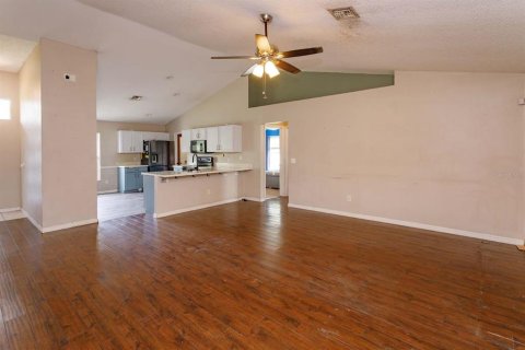 Villa ou maison à vendre à Mascotte, Floride: 4 chambres, 170.57 m2 № 2406536 - photo 13