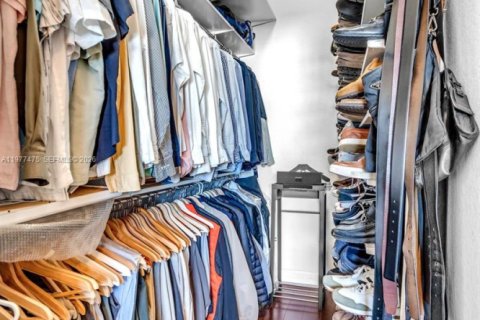 Copropriété à vendre à Miami, Floride: 2 chambres, 91.23 m2 № 2041796 - photo 16