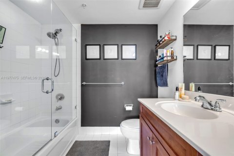 Copropriété à vendre à Miami, Floride: 2 chambres, 91.23 m2 № 2041796 - photo 18