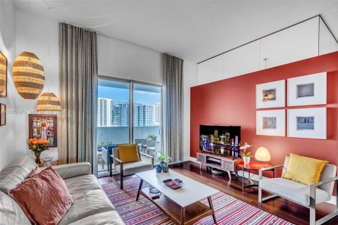 Copropriété à vendre à Miami, Floride: 2 chambres, 91.23 m2 № 2041796 - photo 6