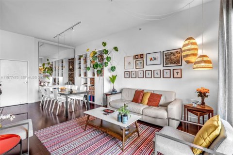 Copropriété à vendre à Miami, Floride: 2 chambres, 91.23 m2 № 2041796 - photo 8