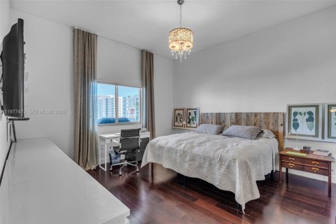 Copropriété à vendre à Miami, Floride: 2 chambres, 91.23 m2 № 2041796 - photo 13