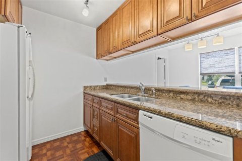 Condo in Bradenton, Florida, 2 bedrooms  № 1531436 - photo 14