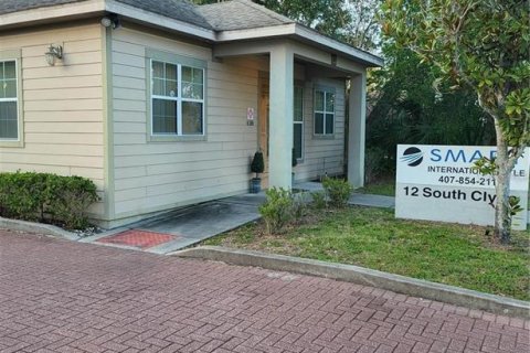 Propiedad comercial en alquiler en Kissimmee, Florida, 148.46 m2 № 1917448 - foto 1