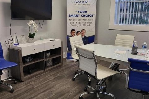 Propiedad comercial en alquiler en Kissimmee, Florida, 148.46 m2 № 1917448 - foto 12