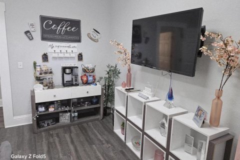 Propiedad comercial en alquiler en Kissimmee, Florida, 148.46 m2 № 1917448 - foto 10