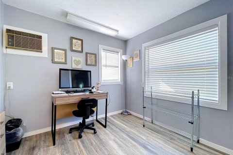 Casa en venta en Sun City Center, Florida, 2 dormitorios, 128.58 m2 № 2396109 - foto 8