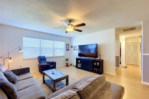 Casa en venta en Sun City Center, Florida, 2 dormitorios, 128.58 m2 № 2396109 - foto 28
