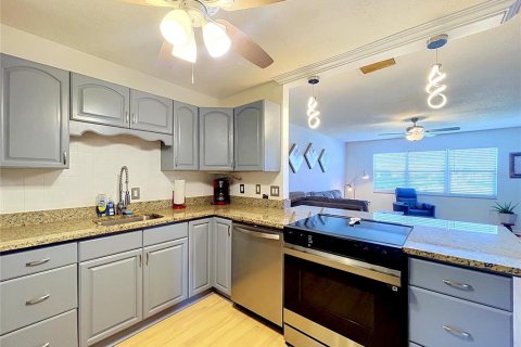 Casa en venta en Sun City Center, Florida, 2 dormitorios, 128.58 m2 № 2396109 - foto 3