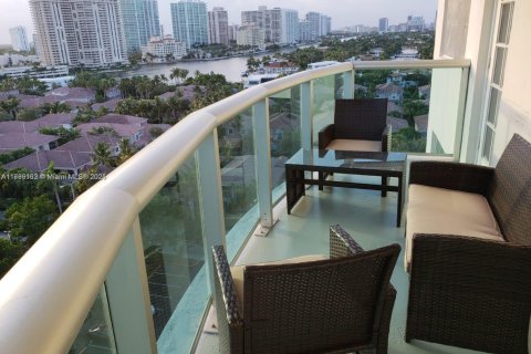 Condo in Sunny Isles Beach, Florida, 3 bedrooms  № 1731094 - photo 3