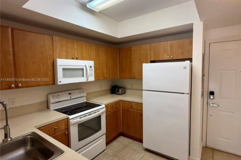 Condominio en alquiler en Miami, Florida, 2 dormitorios, 7543.29 m2 № 1979265 - foto 2