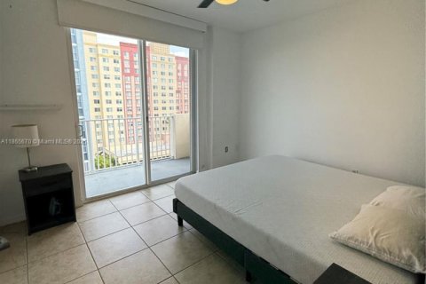 Condominio en alquiler en Miami, Florida, 2 dormitorios, 7543.29 m2 № 1979265 - foto 9