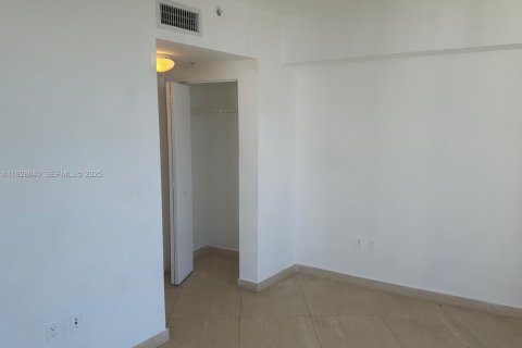 Condominio en alquiler en Miami, Florida, 2 dormitorios, 97.36 m2 № 1987230 - foto 18