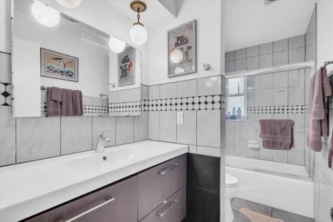 Купить виллу или дом в Энглвуд, Флорида 6 комнат, 154.4м2, № 1798147 - фото 22