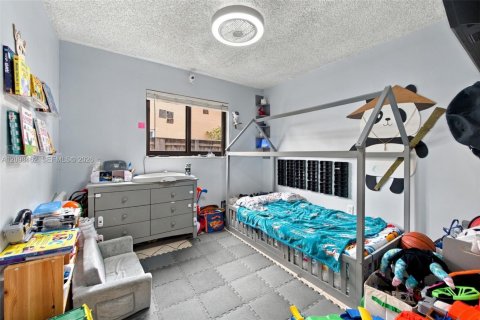 Villa ou maison à vendre à Miami, Floride: 3 chambres, 138.15 m2 № 2397239 - photo 18