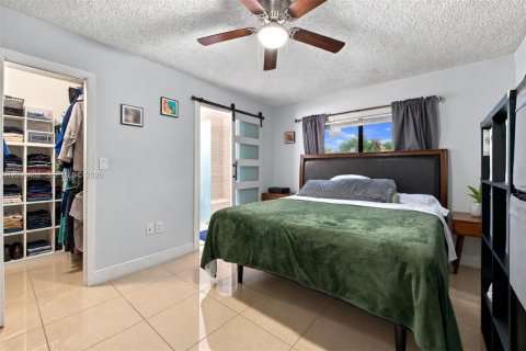Villa ou maison à vendre à Miami, Floride: 3 chambres, 138.15 m2 № 2397239 - photo 14