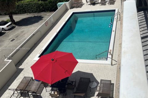 Condominio en venta en Miami Beach, Florida, 1 dormitorio, 67.82 m2 № 1979200 - foto 24